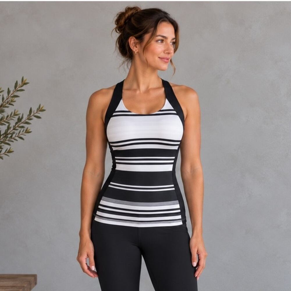 Lululemon Black White Run Fast Track Athletic Tank size 4